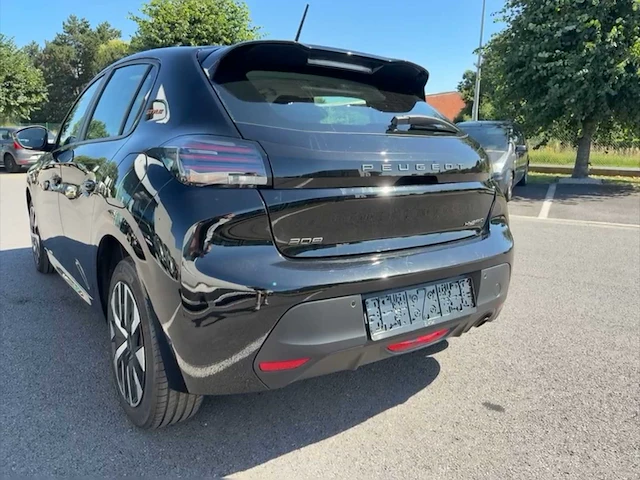 2025 peugeot 208 personenauto - afbeelding 17 van  27