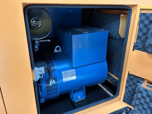 2025 stahltech 4105 diesel generatorset - afbeelding 2 van  18