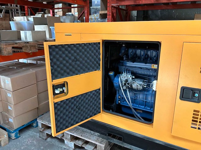 2025 stahltech 4105 diesel generatorset - afbeelding 3 van  18