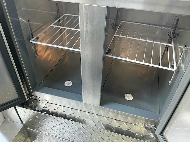 2025 tune pst-tn20 foodtruck - afbeelding 24 van  42