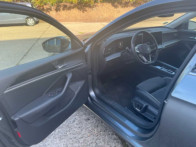 2025 volkswagen passat variant personenauto - afbeelding 7 van  28