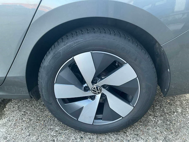 2025 volkswagen passat variant personenauto - afbeelding 1 van  28