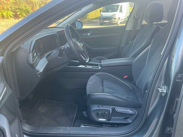 2025 volkswagen passat variant personenauto - afbeelding 8 van  28