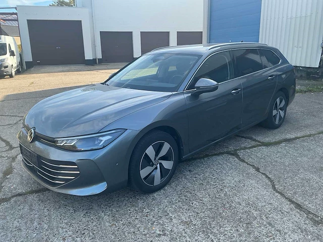 2025 volkswagen passat variant personenauto - afbeelding 23 van  28
