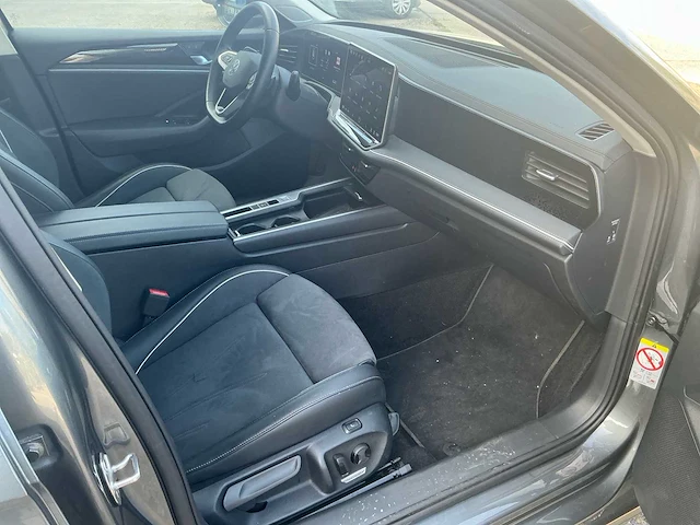 2025 volkswagen passat variant personenauto - afbeelding 14 van  28