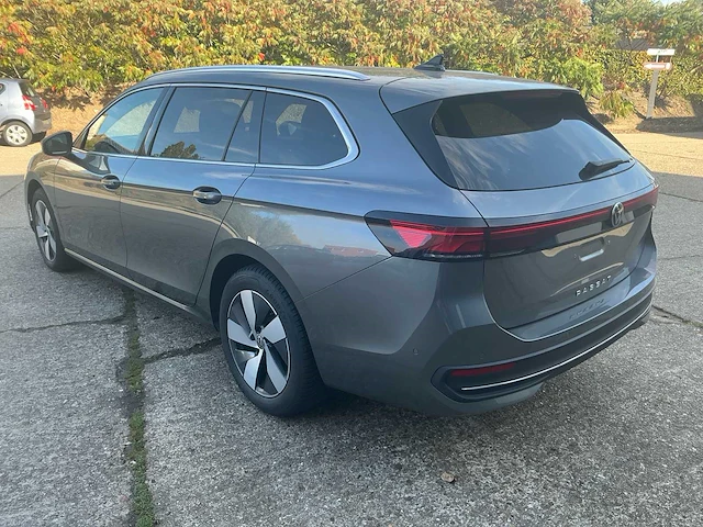2025 volkswagen passat variant personenauto - afbeelding 25 van  28