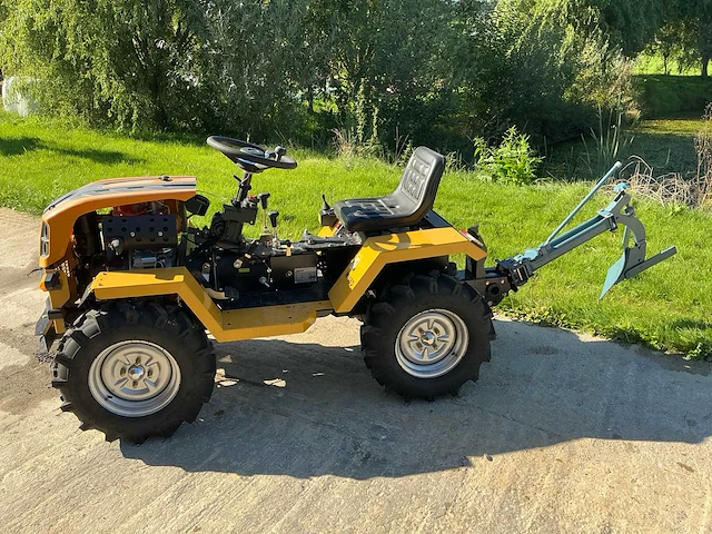 2025 yarmax 195fc wi18d 18hp agri 4x4 met ploeg - minitractor - afbeelding 12 van  26