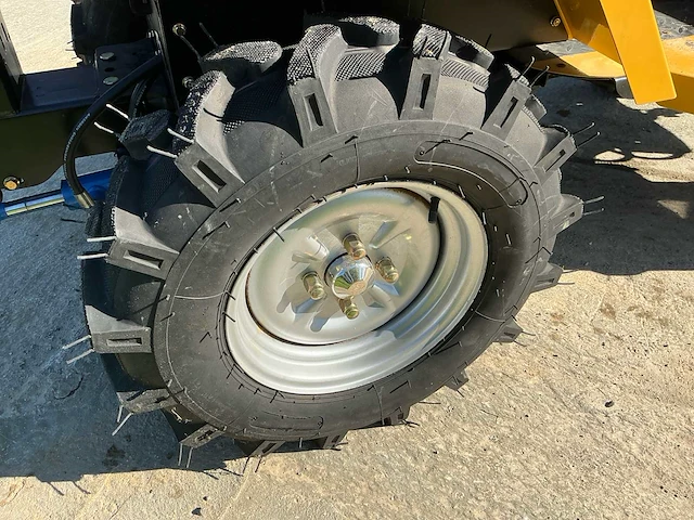 2025 yarmax 195fc wi18d 18hp agri 4x4 met ploeg - minitractor - afbeelding 3 van  26