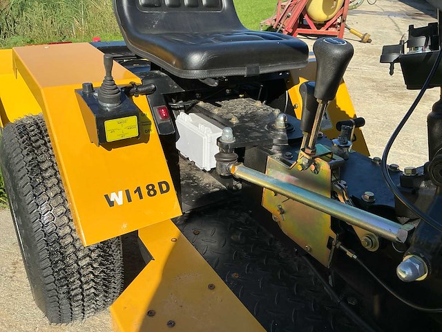 2025 yarmax 195fc wi18d 18hp met klepelmaaier - minitractor - afbeelding 8 van  24