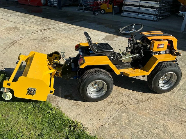 2025 yarmax 195fc wi18d 18hp turf 4x4 met klepelmaaier - minitractor - afbeelding 22 van  26