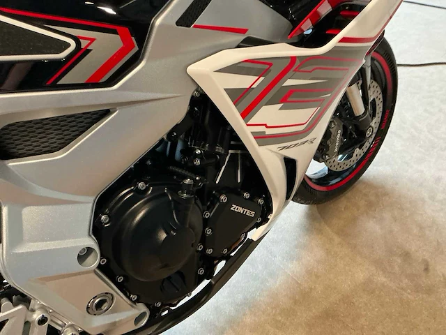 2025 zontes 703rr demo motorfiets - afbeelding 3 van  18
