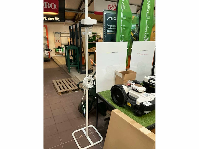 2025 zuchetti ambrogio 4.0 elite 4wd rtk robotmaaier - afbeelding 6 van  7