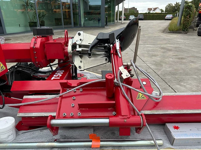 2026 - t568 - banden de-en montagemachine - afbeelding 3 van  23