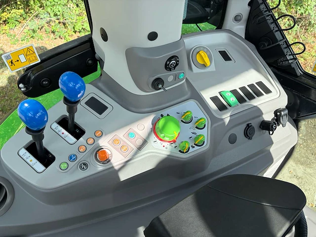 2026 deutz-fahr 6140.4 ttv agrotron vierwielaangedreven landbouwtractor - afbeelding 16 van  36
