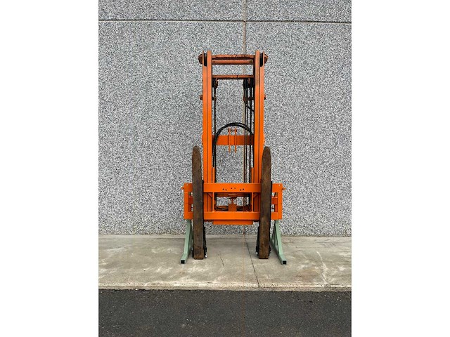 2026 hefmast met inklapbare vorken voor front hef of achter de tractor , 2500 kg heffen - afbeelding 1 van  6