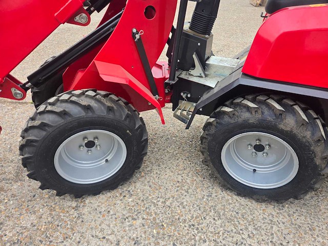 2026 hightop 4x4 gelede telescooplader - afbeelding 23 van  24