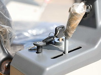 2026 huayee minigraafmachine - 1.800 kg – kubota 3-cilinder – knikarm – snelwissel – 2 bakken - afbeelding 2 van  15
