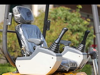 2026 huayee minigraafmachine - 1.800 kg – kubota 3-cilinder – knikarm – snelwissel – 2 bakken - afbeelding 7 van  15