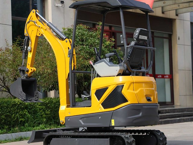 2026 huayee minigraafmachine - 1.800 kg – kubota 3-cilinder – knikarm – snelwissel – 2 bakken - afbeelding 9 van  15