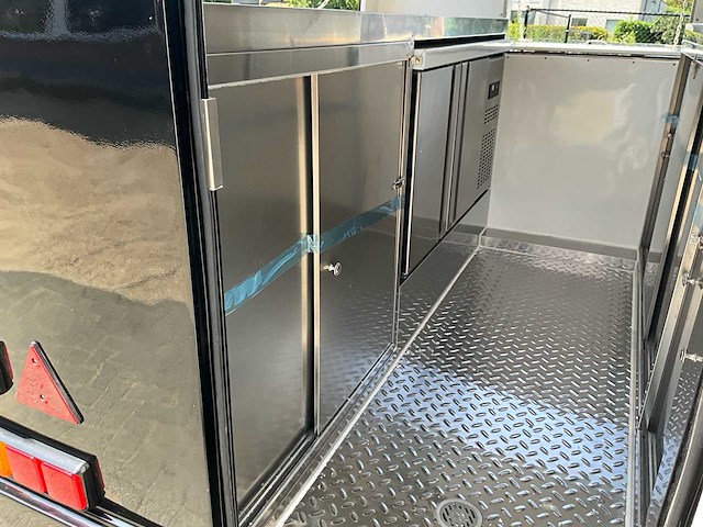 2026 novada food trailer met koeling - mtm 750kg - 220cm - afbeelding 3 van  5