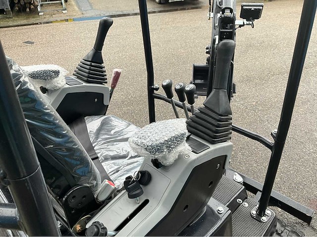 2026 nuoman minigraafmachine 1.2t - side swing & joystick - met garantie - afbeelding 5 van  26