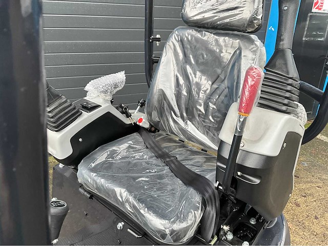 2026 nuoman minigraafmachine 1.2t - side swing & joystick - met garantie - afbeelding 8 van  26