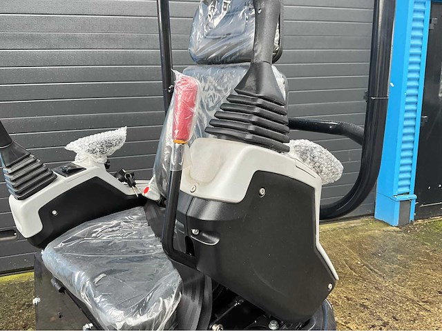 2026 nuoman minigraafmachine 1.2t - side swing & joystick - met garantie - afbeelding 10 van  26
