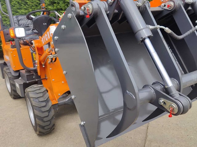 2026 nycheki wle 450 kg shovel + hydraulische snelwissel en mestbak - ongebruikt - afbeelding 4 van  24