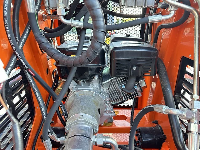 2026 sdlool sl36c mini-schranklader op rupsen - afbeelding 21 van  28