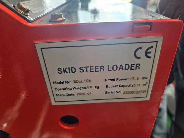 2026 skid steer sldl 110 rupsgraafmachine - afbeelding 2 van  8