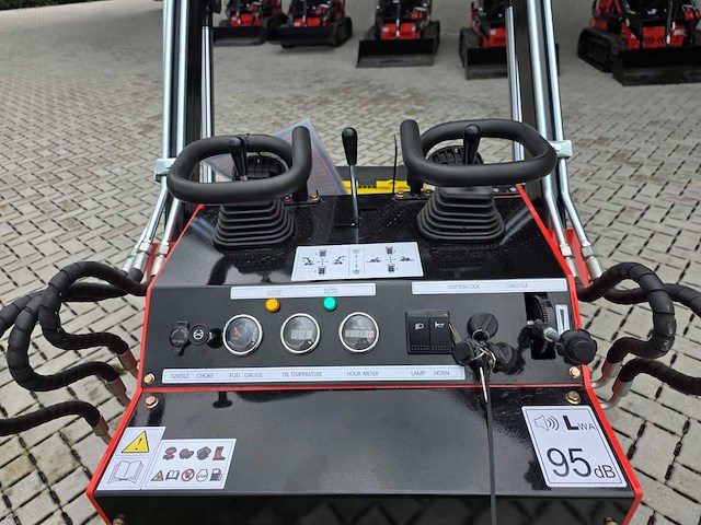 2026 skid steer sldl 110 rupsgraafmachine - afbeelding 6 van  8