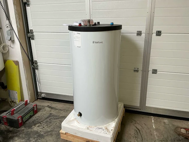 2026 vaillant vih r 200/6 b warm waterboiler cv - afbeelding 1 van  4