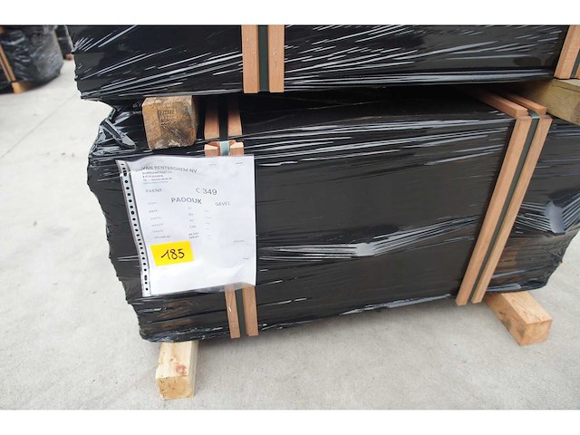 20,35 m² padouk gevelbekleding - afbeelding 4 van  5