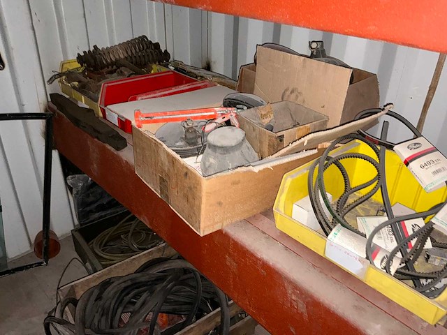 20ft opslagcontainer met inhoud - afbeelding 3 van  18