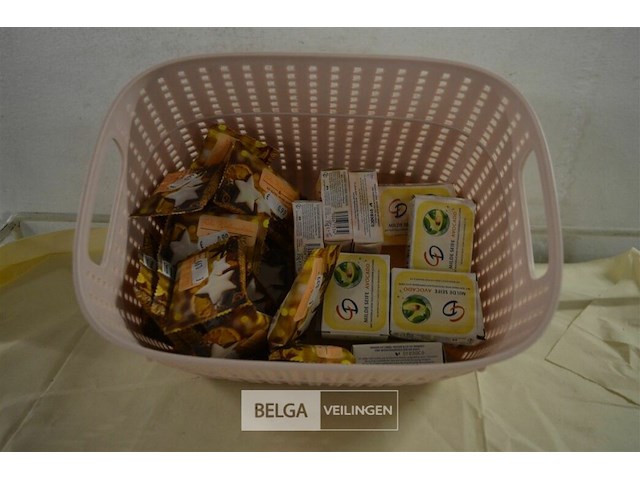 ±20x 25gr sterrenzeepjes, ±10x35gr milde zeep - afbeelding 1 van  3