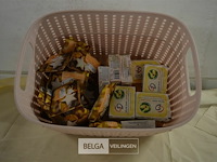 ±20x 25gr sterrenzeepjes, ±10x35gr milde zeep - afbeelding 1 van  3