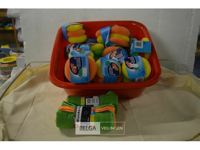 ±20x 3st pannensponsen +2x 2st microvezeldoek 30x30cm - afbeelding 1 van  3