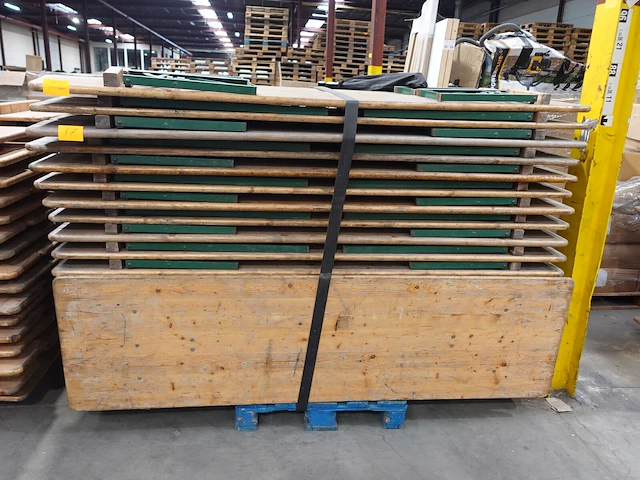 20x biertafel + 40x bank - afbeelding 4 van  5
