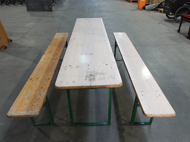20x biertafel + 40x bank - afbeelding 1 van  4