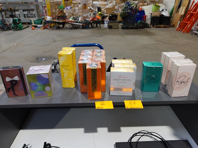20x diverse parfum - afbeelding 1 van  5