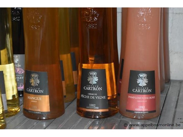20x fles likeur, joseph cartron, wo. sureau (amber), mangue (amber), crème de pêche de vigne (amber), pamplemousse rose (roze), cassis (donker), vermouth blanc (helder), 70cl - afbeelding 2 van  4