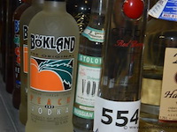 20x fles sterke drank, wo. bökland peach vodka liqueur 70cl, stolichnaya vodka 70cl, ciroc red berry vodka 70cl, tito's handmade vodka 1.75l, smirnoff vodka - afbeelding 2 van  5