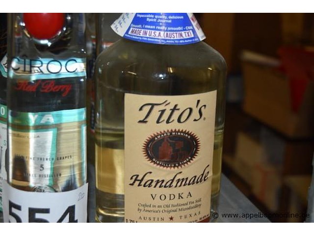 20x fles sterke drank, wo. bökland peach vodka liqueur 70cl, stolichnaya vodka 70cl, ciroc red berry vodka 70cl, tito's handmade vodka 1.75l, smirnoff vodka - afbeelding 3 van  5