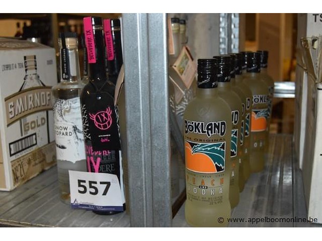 20x fles vodka, wo. snow leopard, 70cl, belvedere ix, 70cl - afbeelding 1 van  2