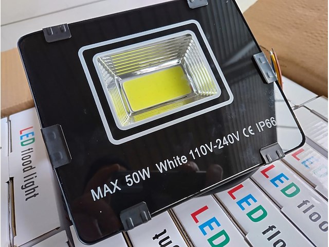 20x ongebruikt 50w led floodlight - afbeelding 6 van  7