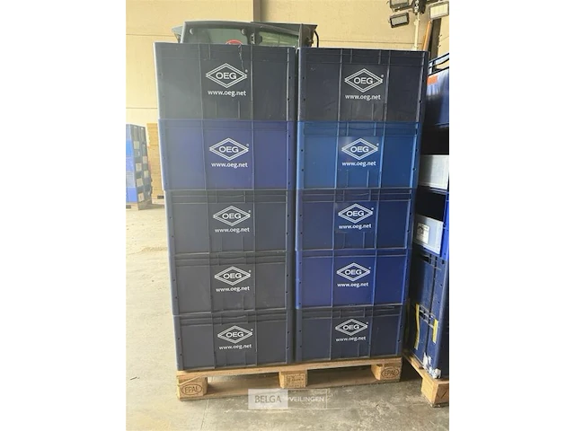 ± 20x plastieke stapelbare bakken - afbeelding 2 van  4