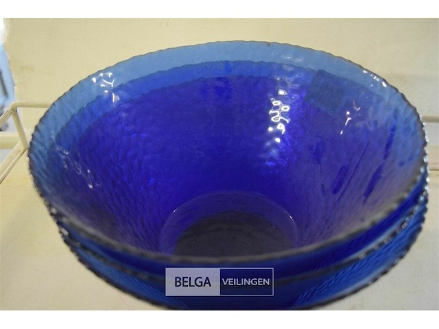 ±21 blauwe glazen kommen - afbeelding 2 van  3