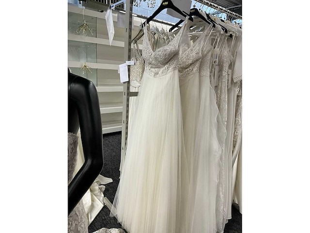 21 bruidsjurken rosa clara aire (totaalprijs) - afbeelding 23 van  34