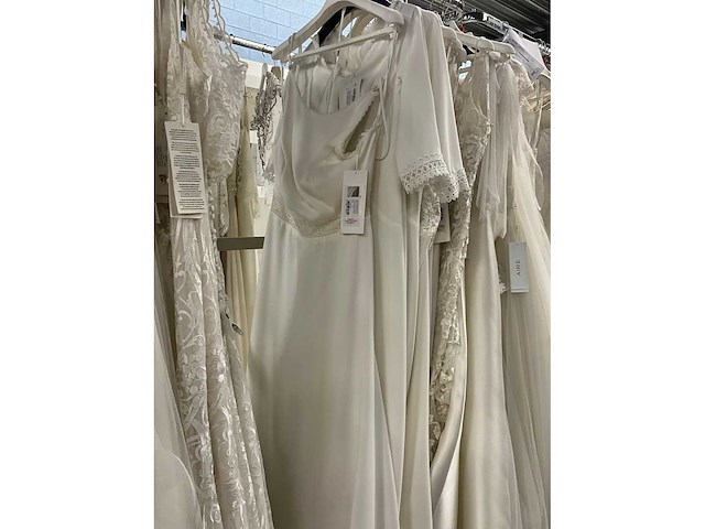 21 bruidsjurken rosa clara aire (totaalprijs) - afbeelding 32 van  34