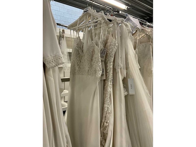 21 bruidsjurken rosa clara aire (totaalprijs) - afbeelding 34 van  34